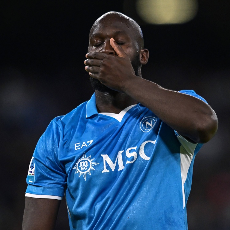 玩法-那不勒斯队医：卢卡库伤情严重，考虑到恢复时间决定不做手术